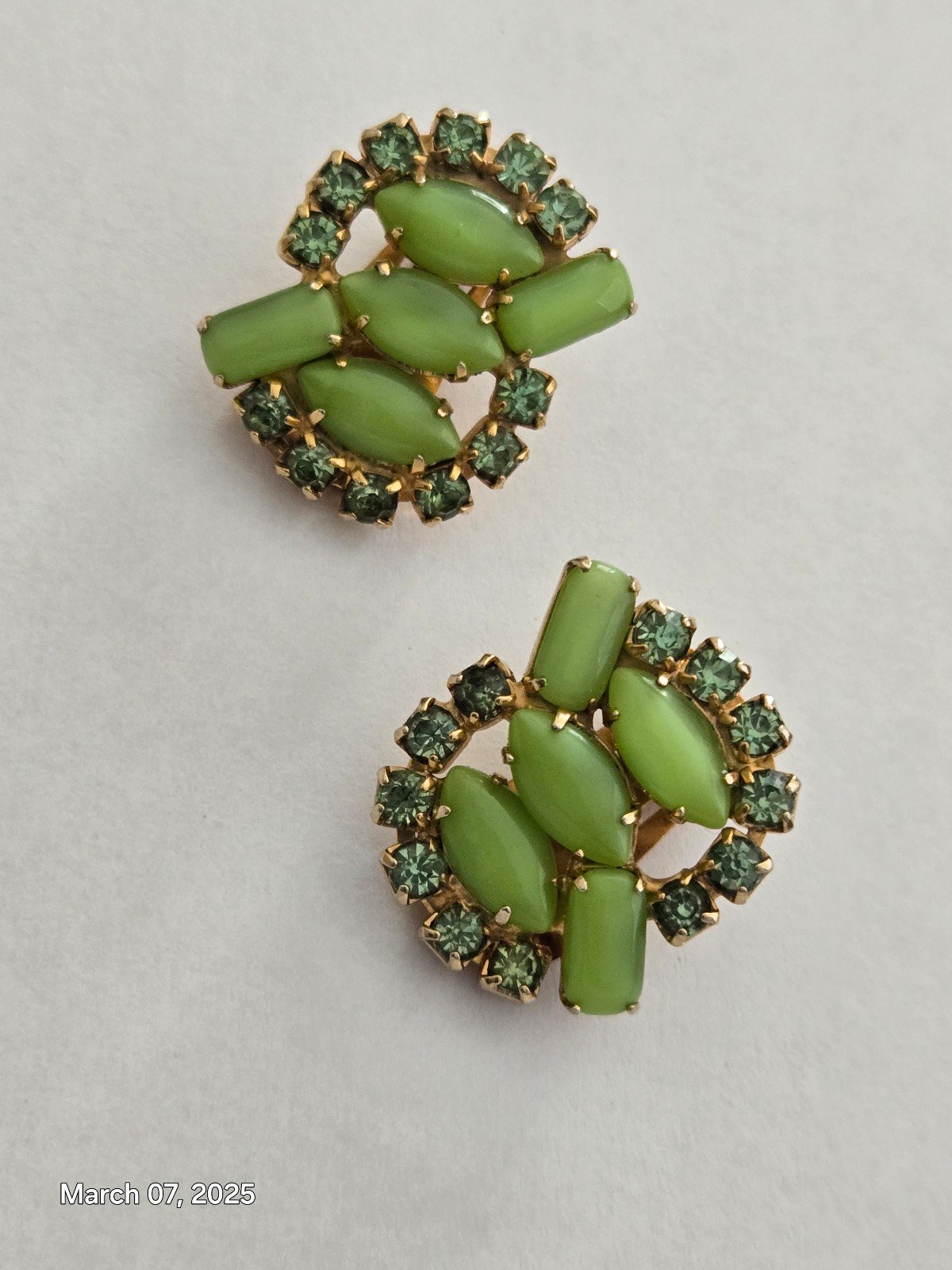 Vintage (Juliana D&E) Green Uranium Glass Earrings