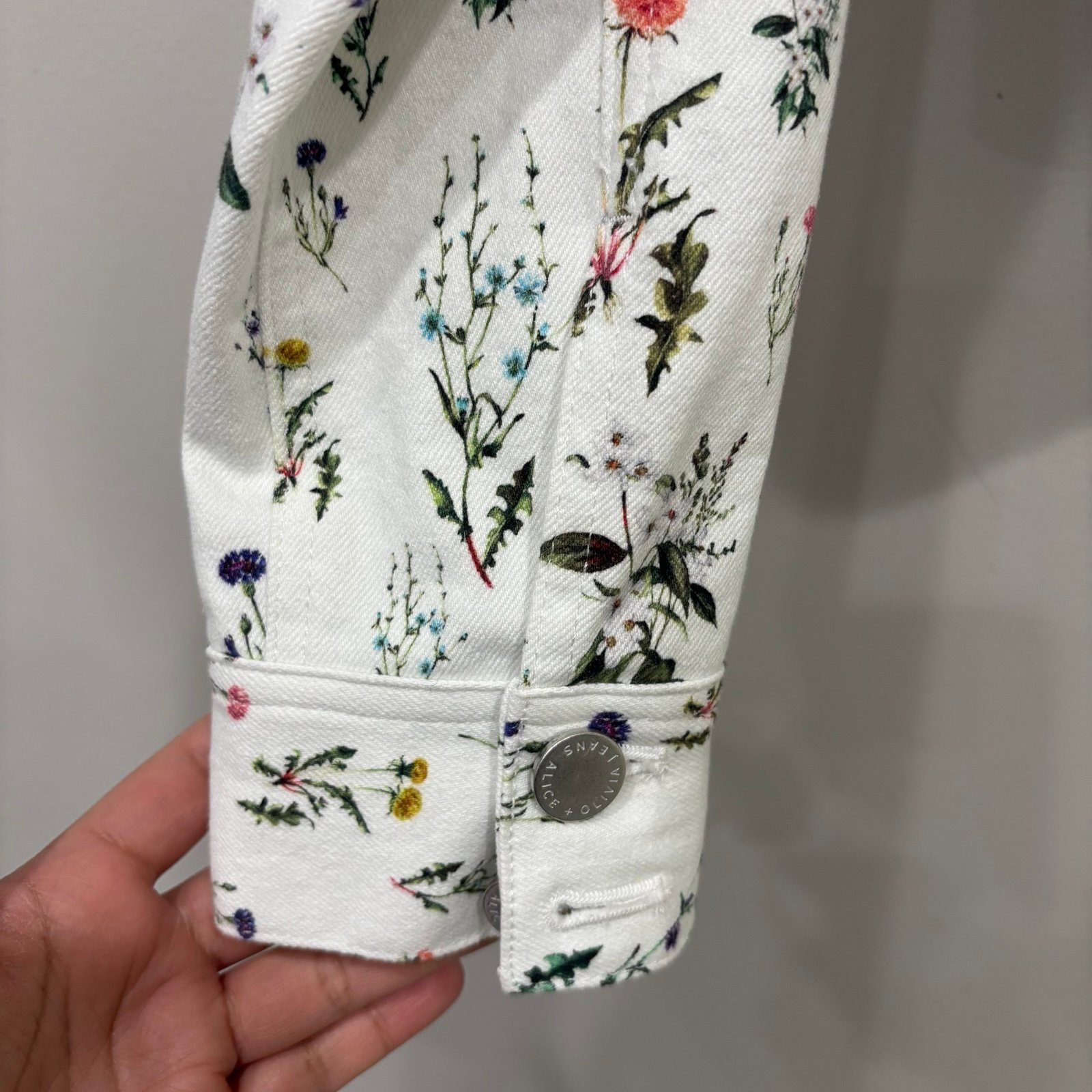 Alice + Olivia Nelson Georgia Floral Cropped Denim Jacket