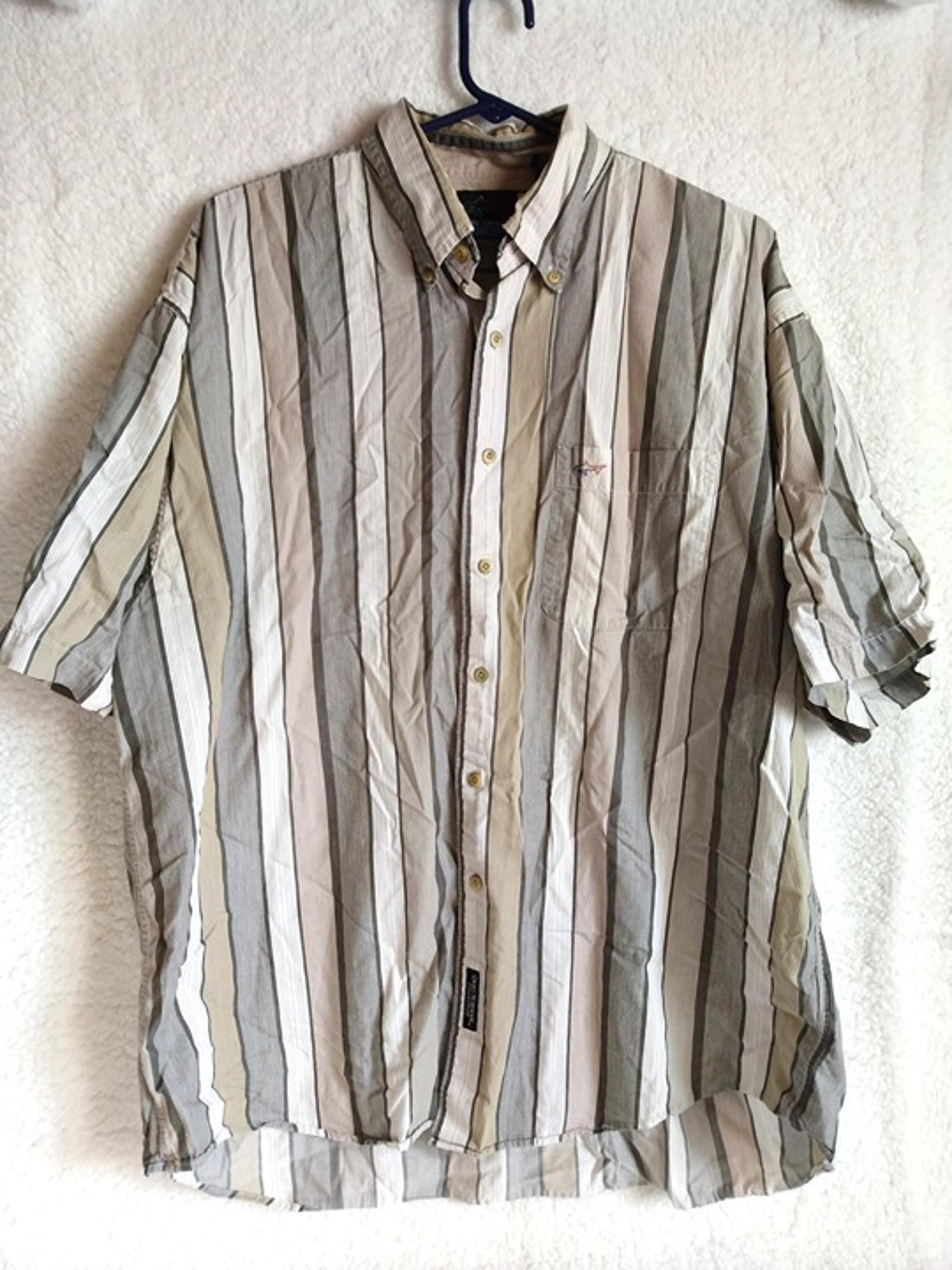 Greg Norman Mens Size XL/TG Gray Tan Striped Button Down Short Sleeve Shirt