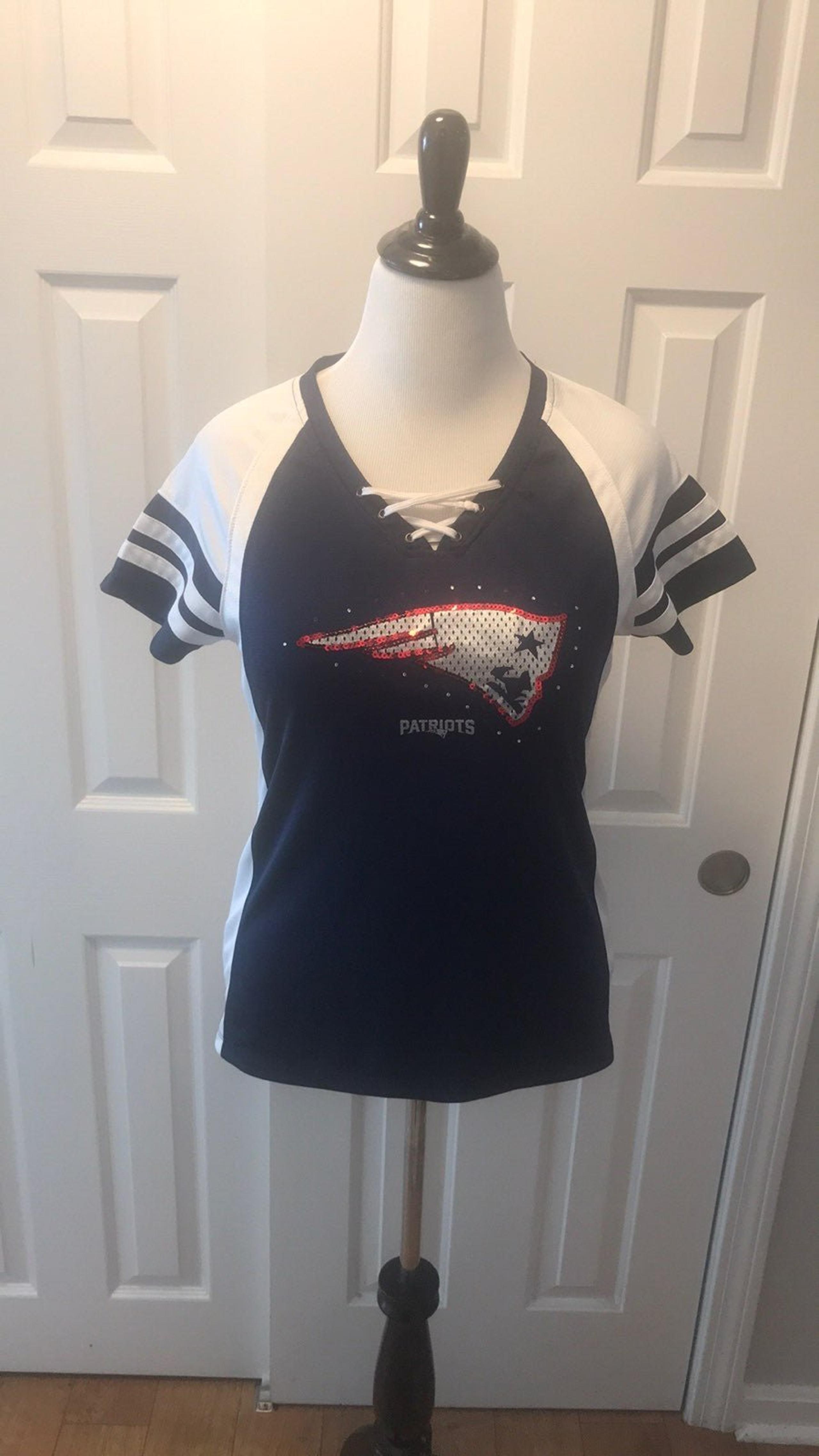 Women’s Majestic New England Patriots Team Shirt Size Large