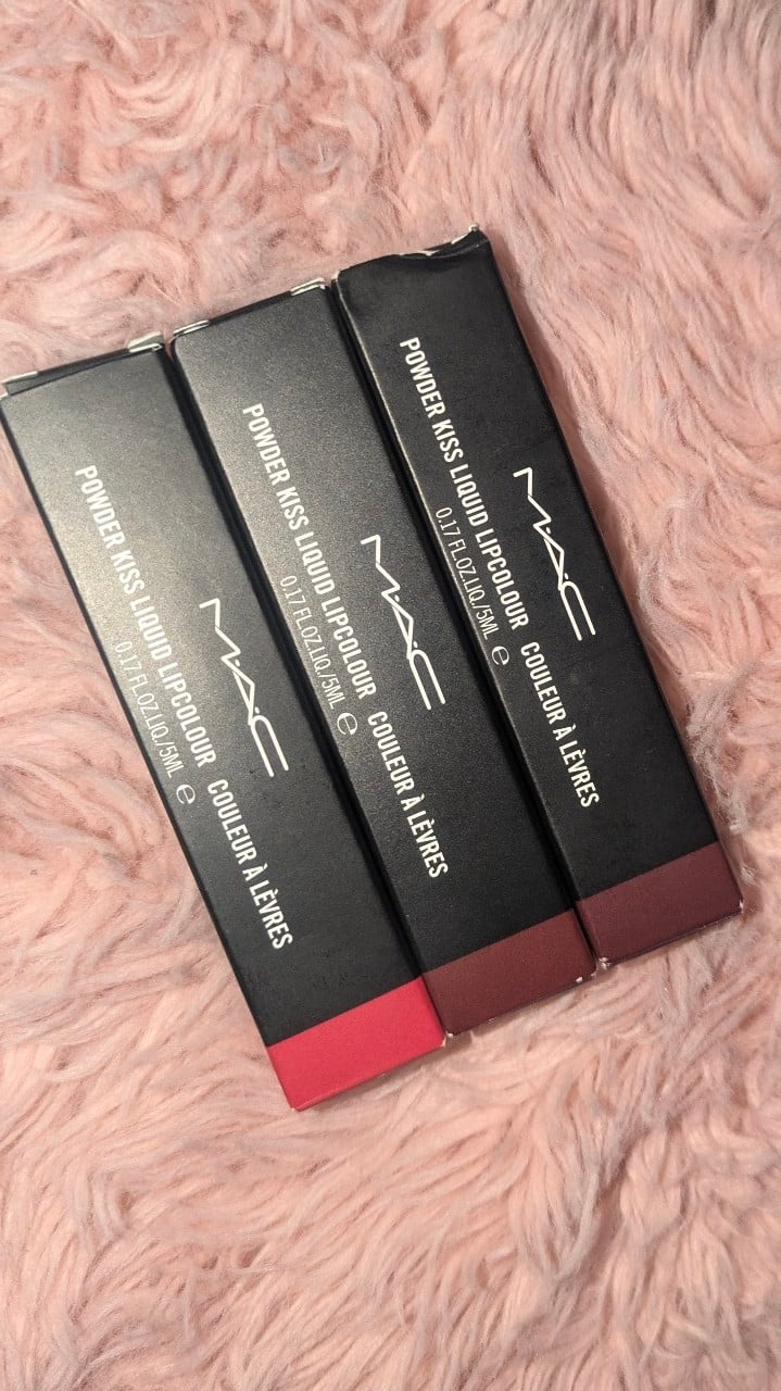 MAC BUNDLE Powder Kiss Liquid Lipstick