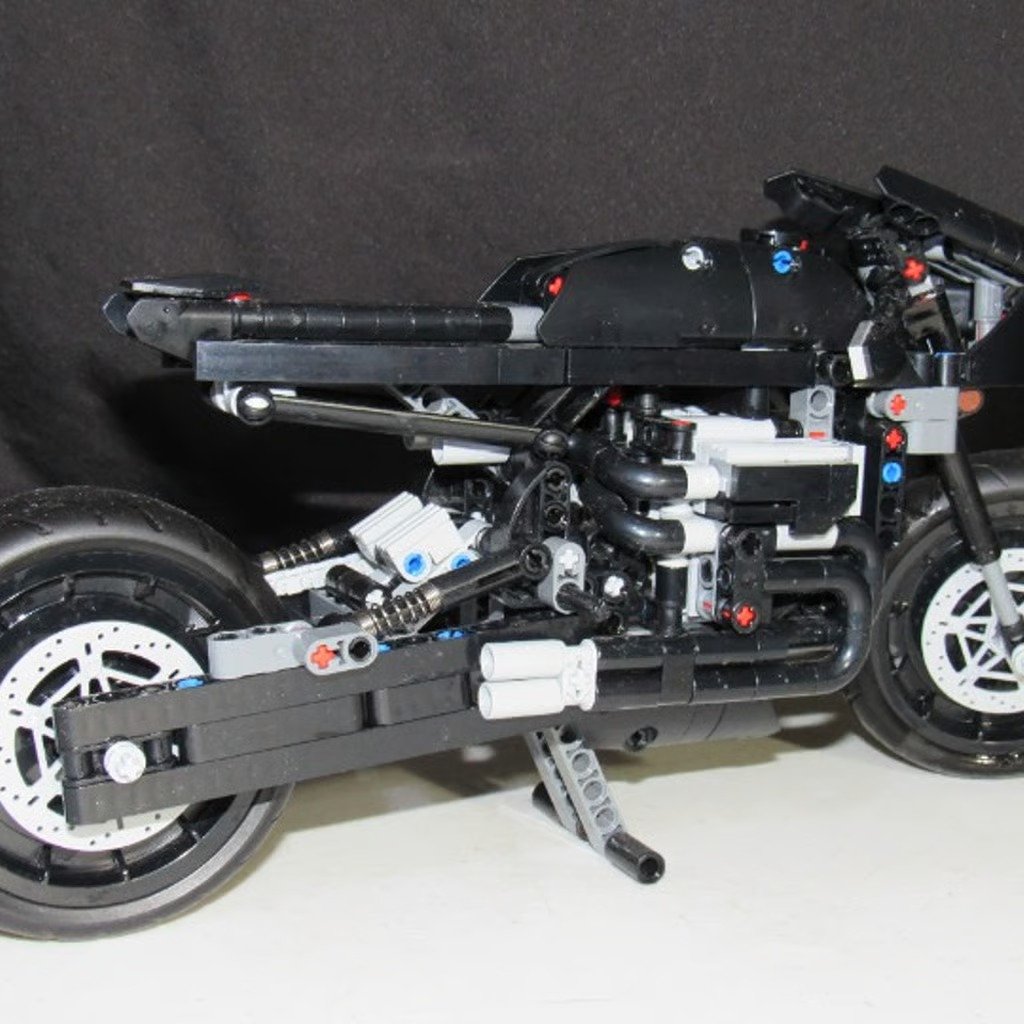 LEGO TECHNIC BLACK MOTORCYLE (Newly) BUILT No Box, instructions but Newly built