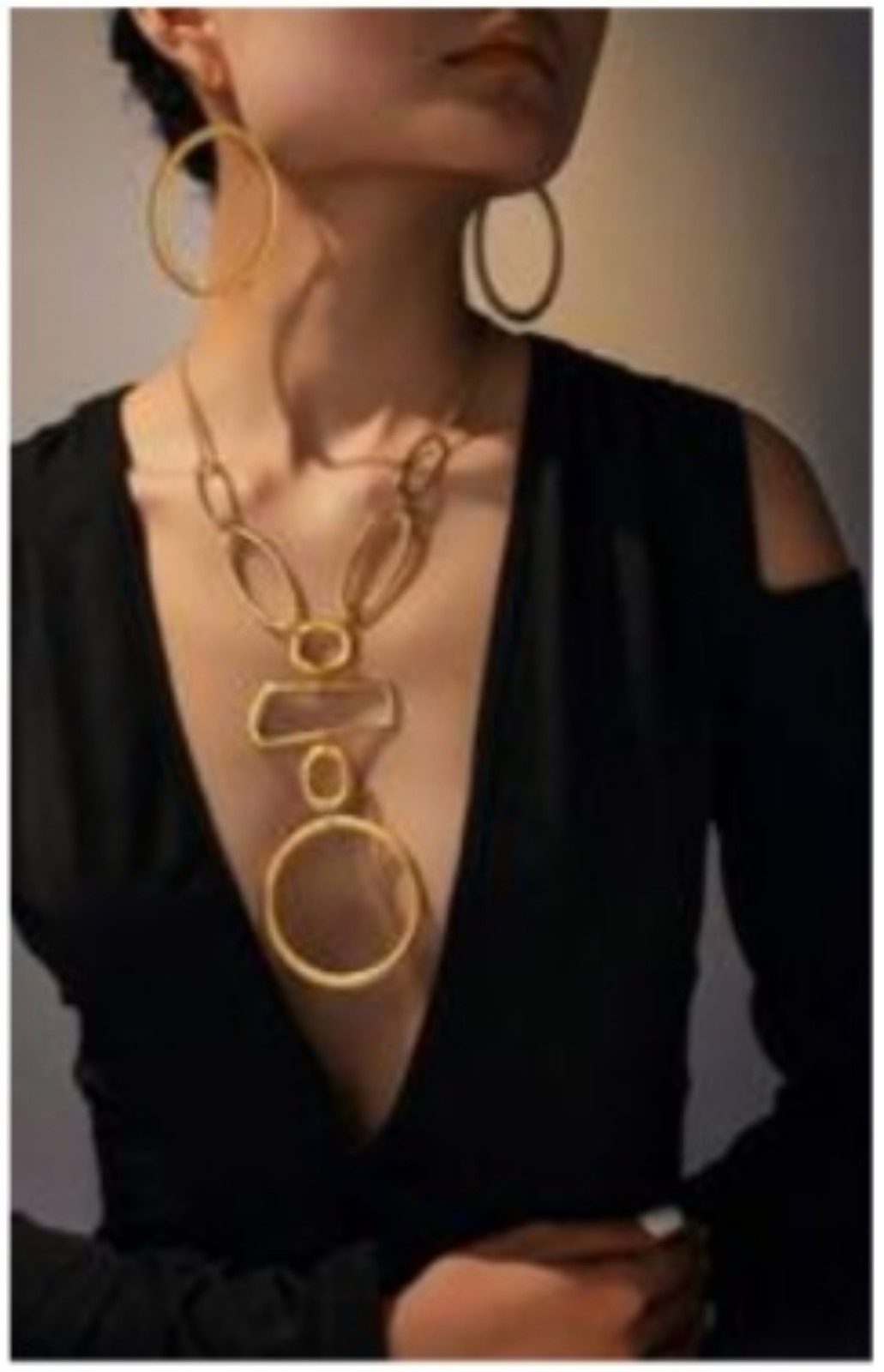 Elegant Geometric Holliw Circle and Rectangle Necklace Set