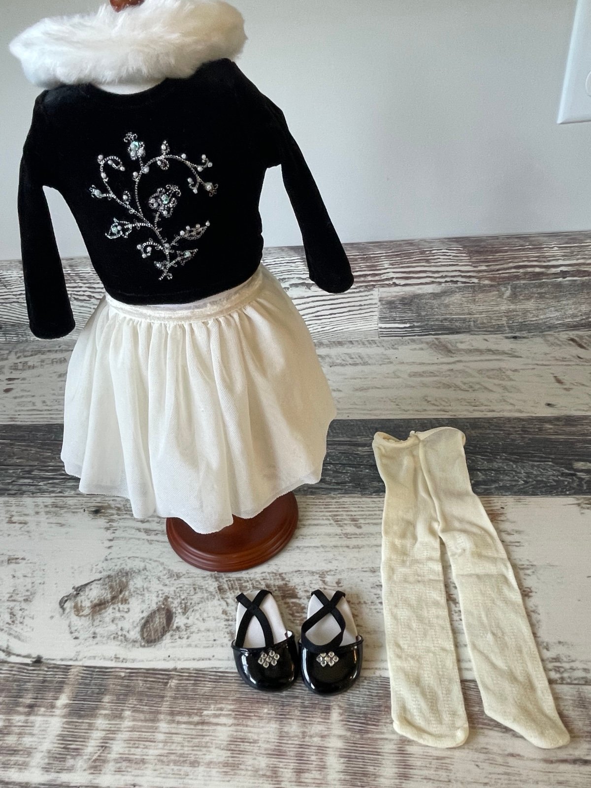 American Girl of Today Doll WINTER MAGIC Outfit - Complete Classic Version
