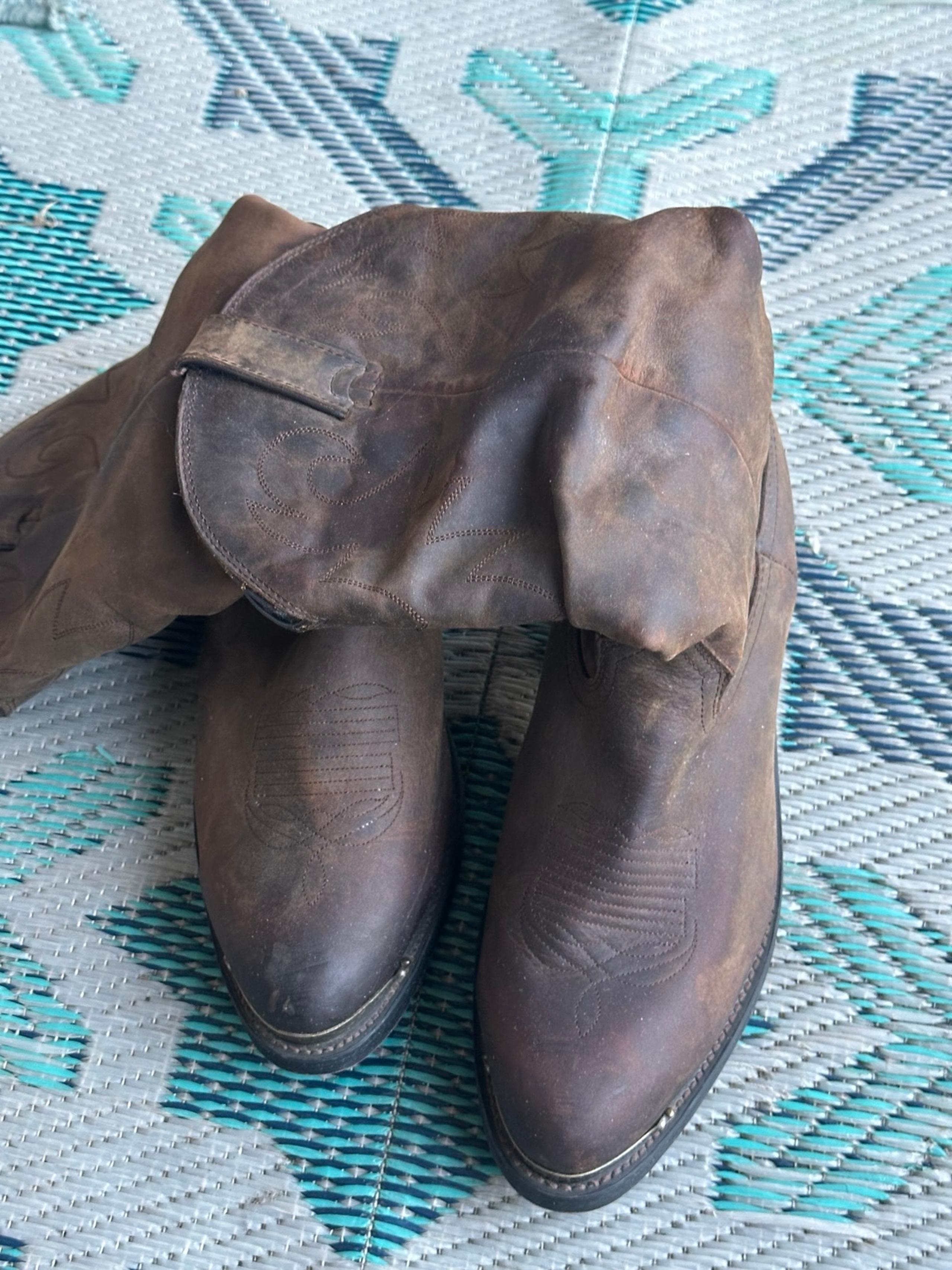 Justin boots men’s size 9.5