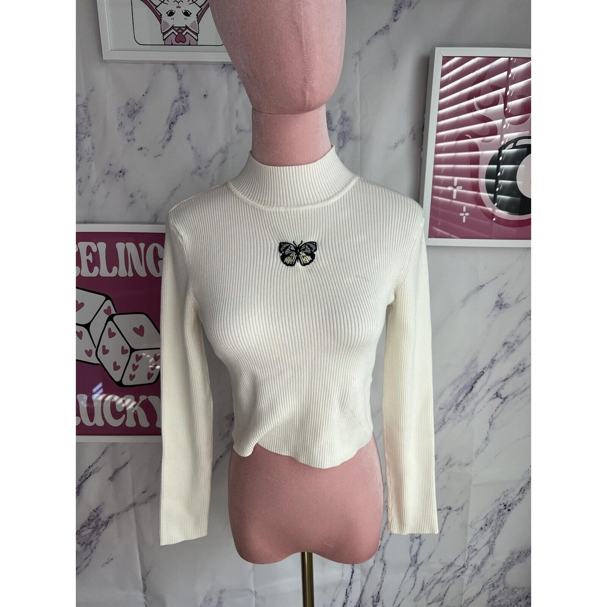 Divided womens white embroidered butterfly knit cropped long sleeve top sz M