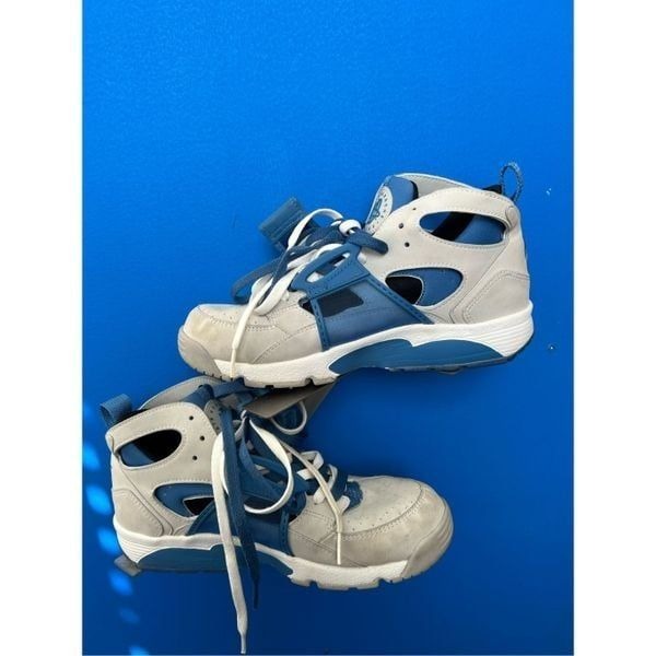Huarache Air Trainer By Nike size 8.5 Sneakers White Blue Gray Vintage