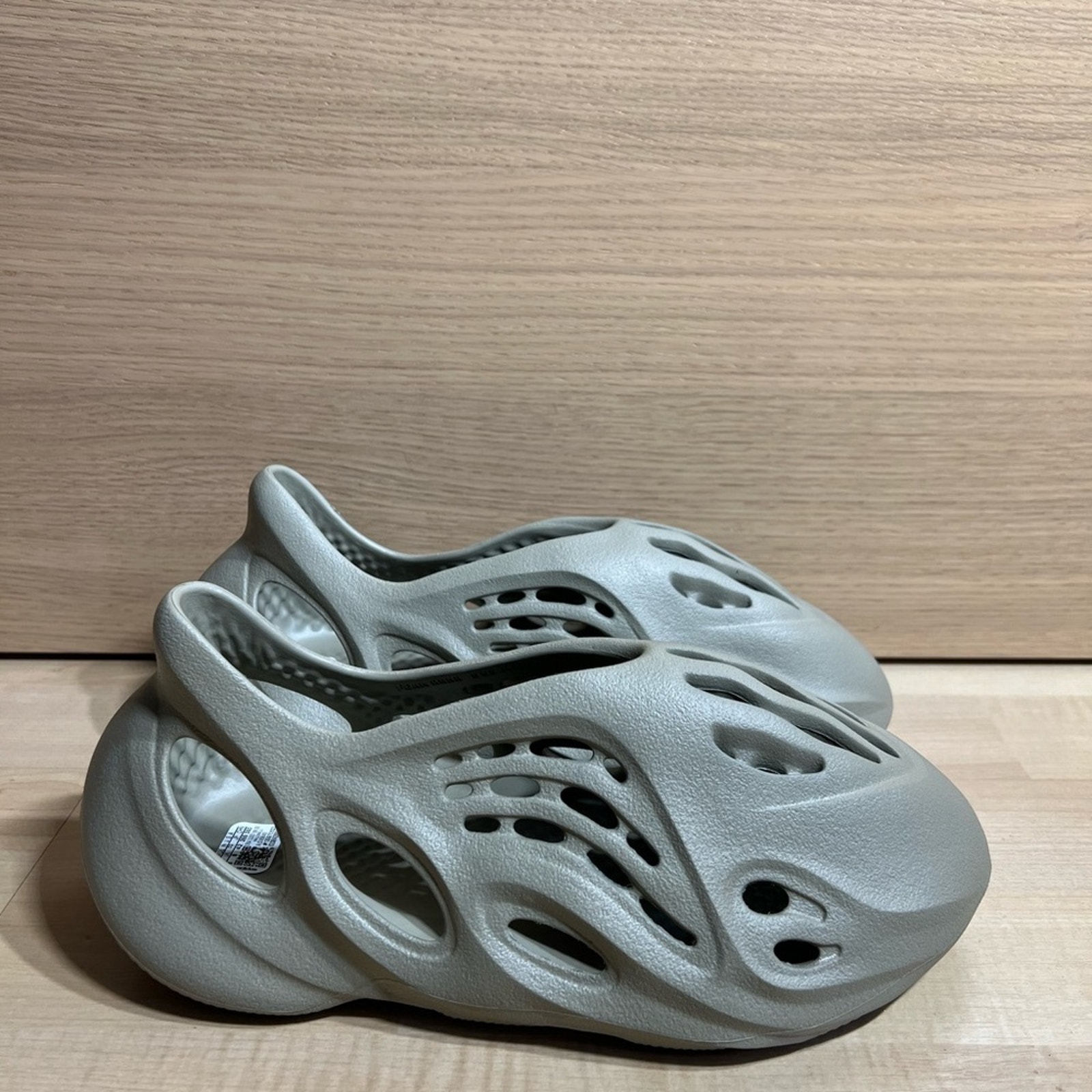 Yeezy Foamrunner “Stone Salt”