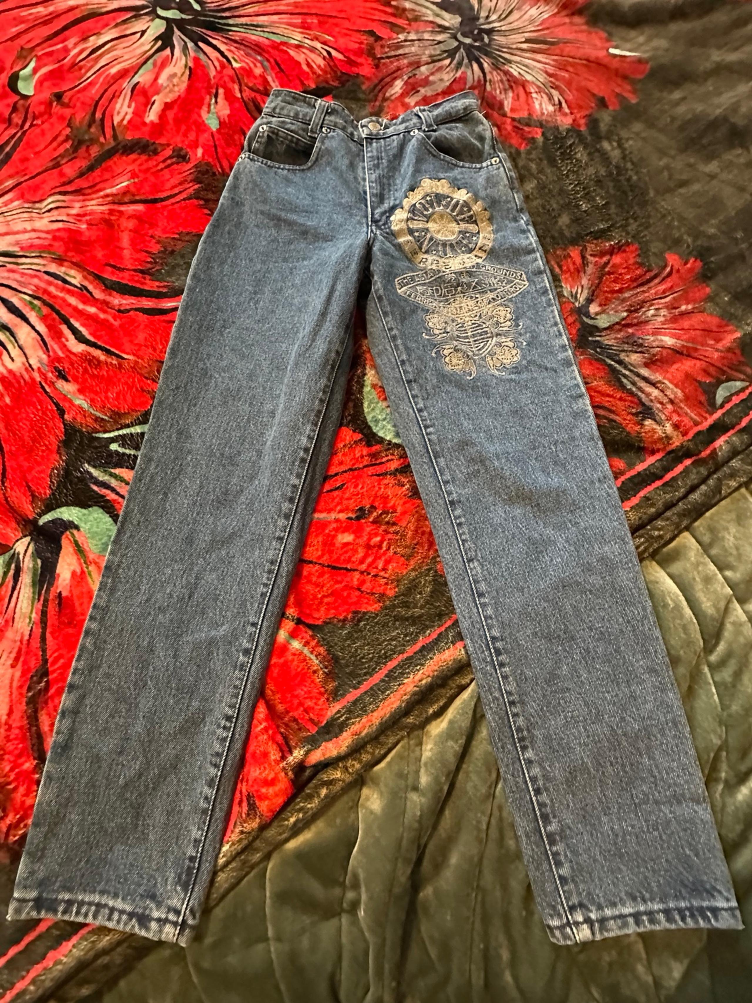Vintage Gianfranco Ferre Jeans Made in Italy: Embroidered Y2K Designer Denim