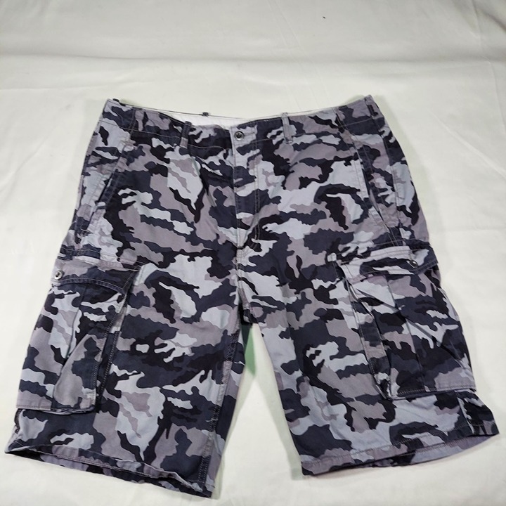 Levis Gray White Snow Camo Military Fatigues Outdoor Cargo Shorts Men’s 38 Waist