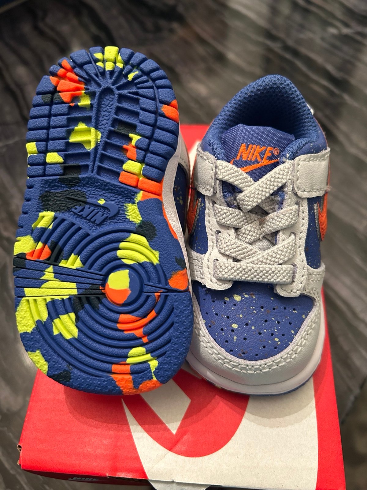 NWB NIKE DUNK LOW TD (PHOTON DUST/TOTAL ORANGE/ASTRONOMY BLUE) size 2c