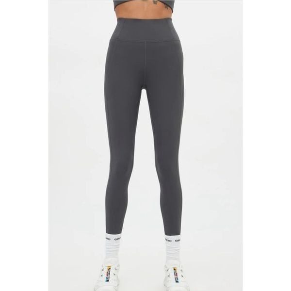 Girlfriend Collective Compressive High-Rise Legging Wide Elastic Waistband Gray
