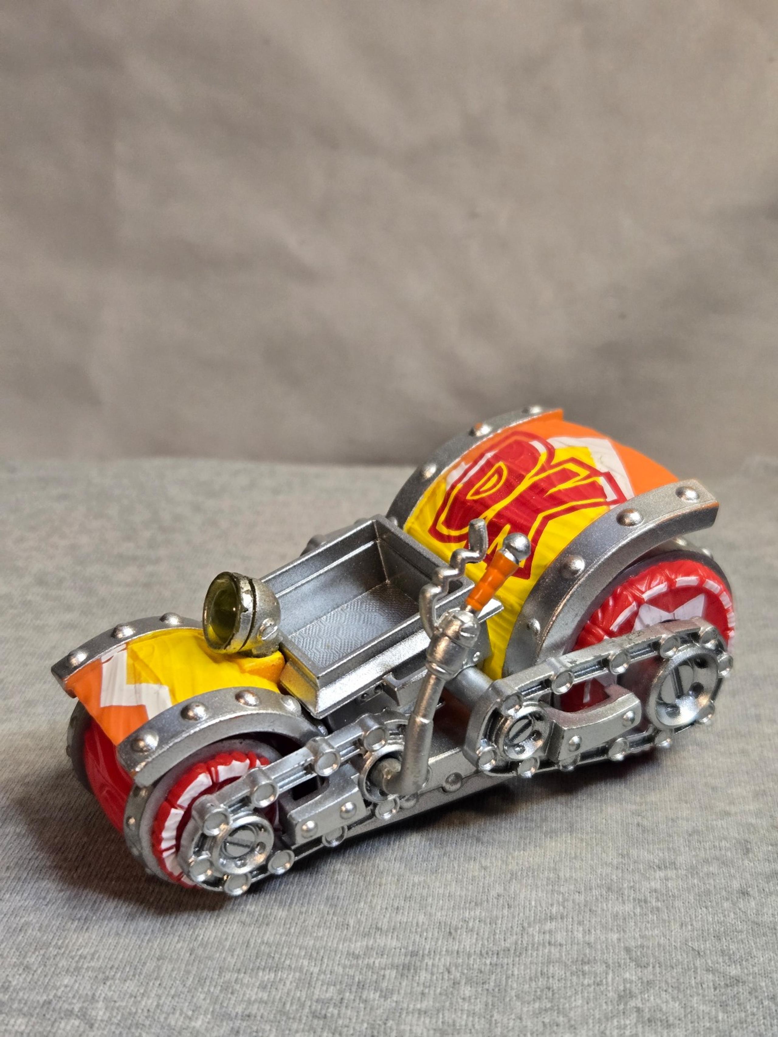 Skylander Supercharger Donkey Kong DK Barrel Blaster Car Activision 2015