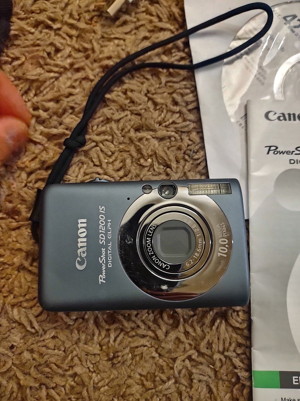 Canon PowerShot SD1200 IS Digital ELPH 10.0MP 3x Digital Camera - Gray