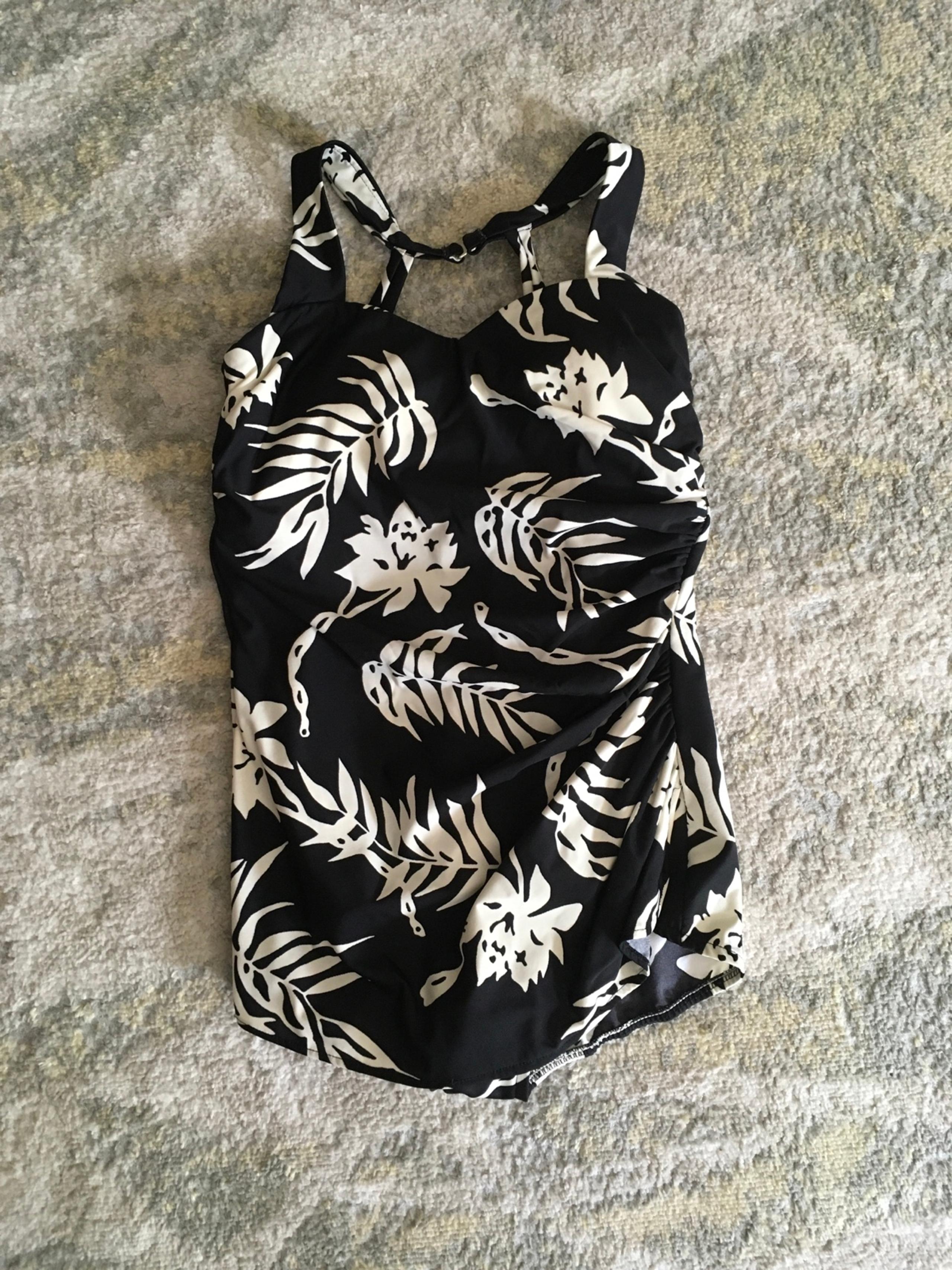 Women’s Size 16 one piece swimsuit