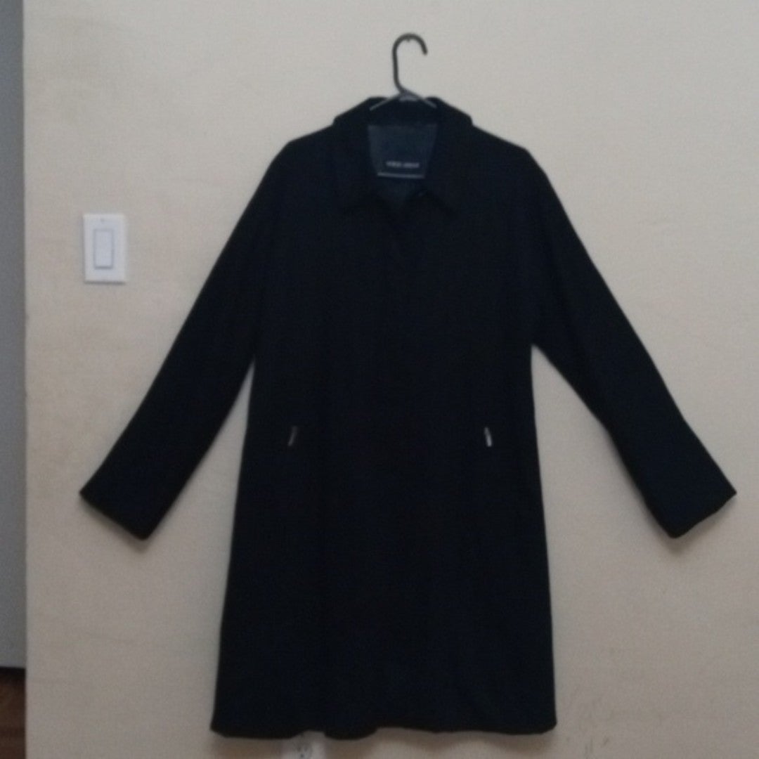 Giorgio Armani Classic Long Winter Coat. Color Black.