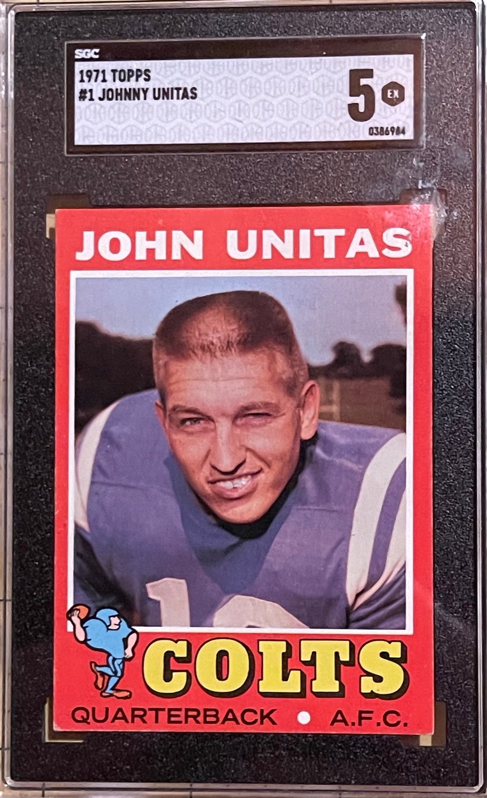 1971 Topps #1 Johnny Unitas Baltimore Colts SGC 5 SIGS Football
