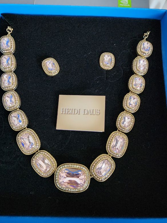 HEIDI DAUS CRYSTAL PINK NECKLACE AND EARRINGS