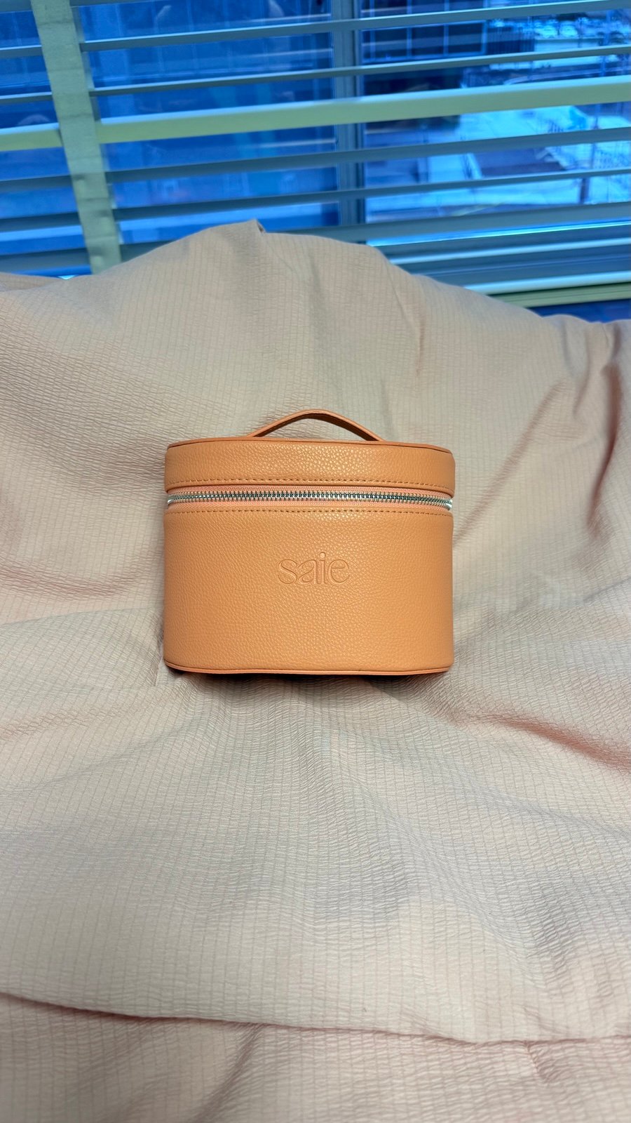 saie mini vanity case peach