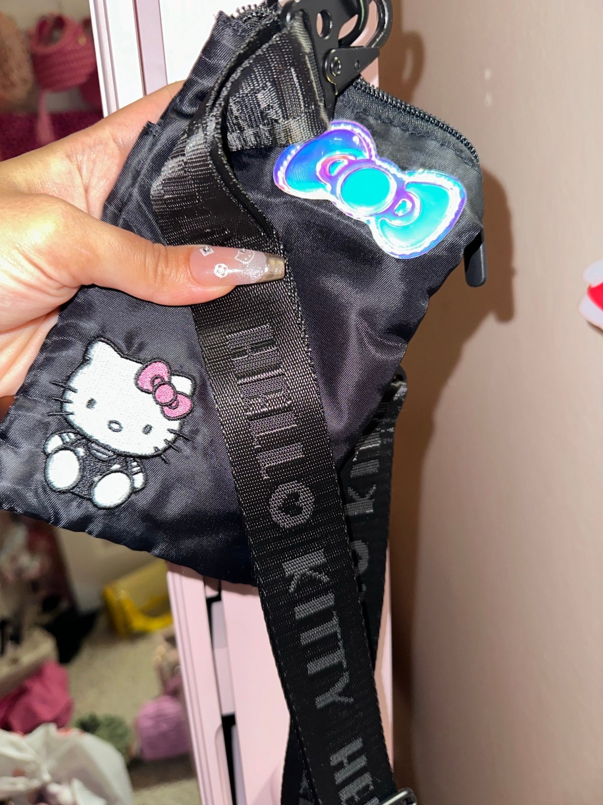 Hello kitty phone holder
