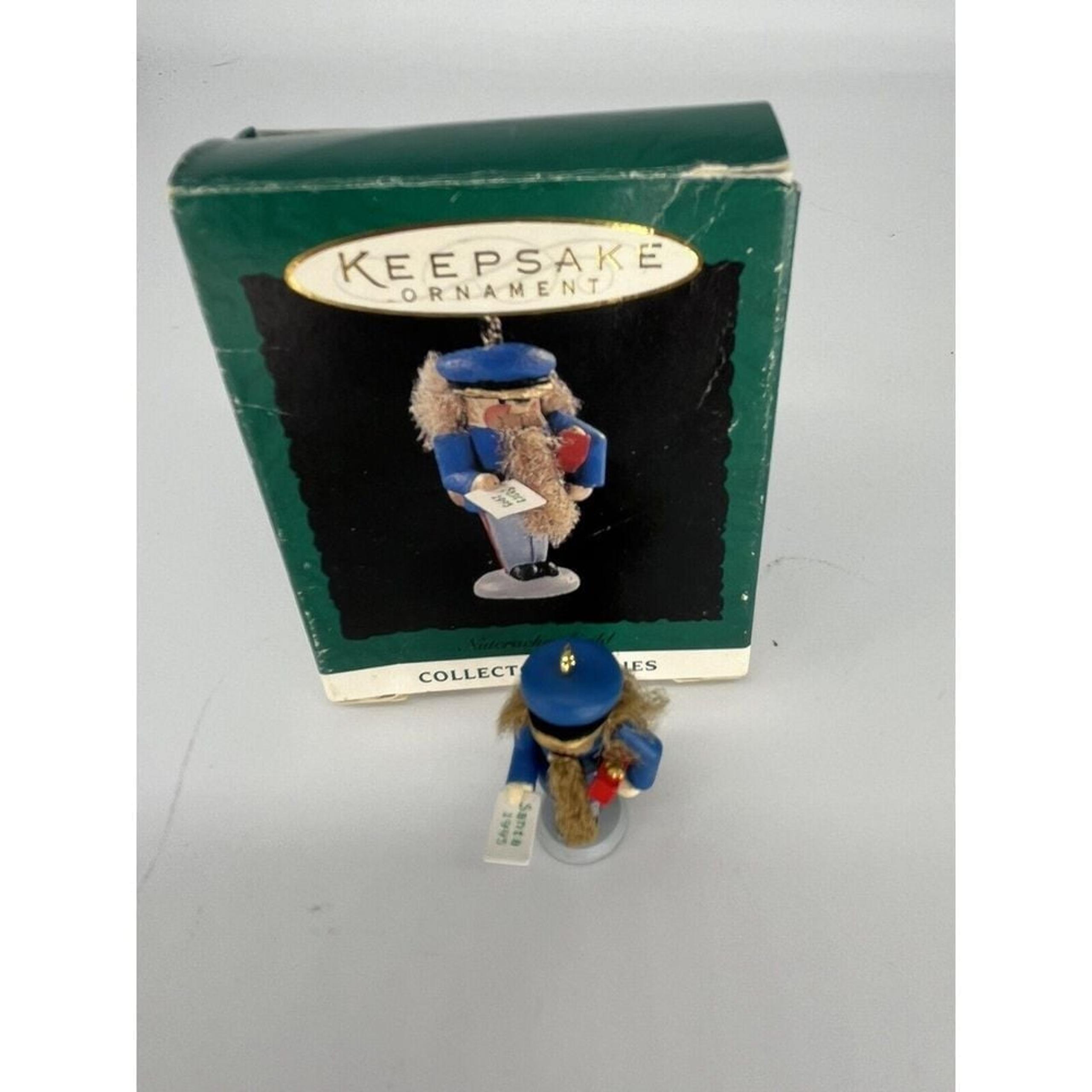 Hallmark Keepsake: 1995 Collector's Series - "Nutcracker Guild" Mini Ornament