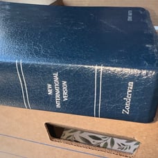 Zondervan Teen Study Bible NIV Blue Leather 1998