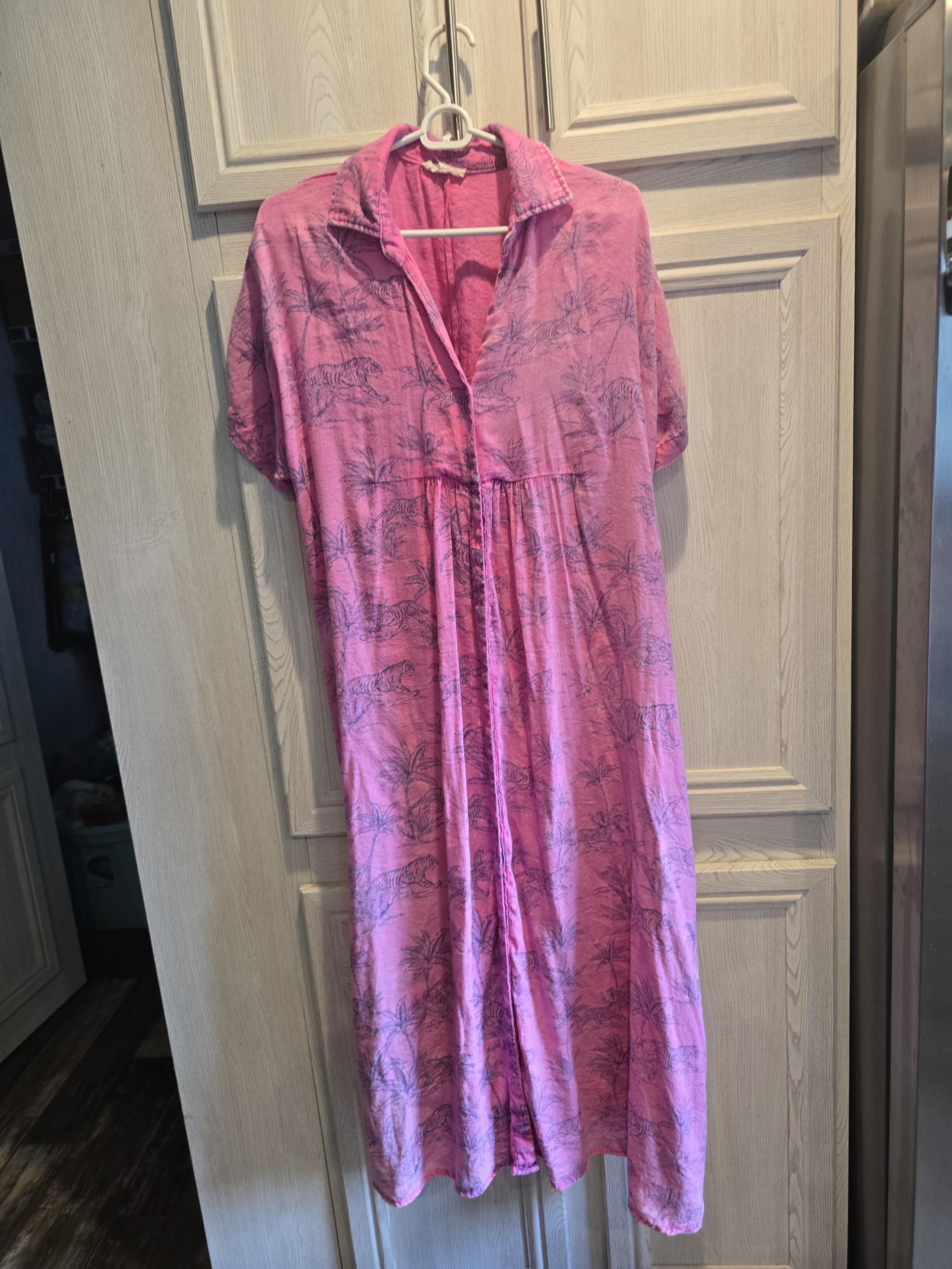 EASEL los Angeles dress size small but fits roomy