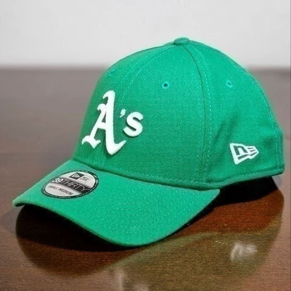 New Era Oakland Athletic's Fitted Hat Cap Green White 39Thirty Small Unisex Size