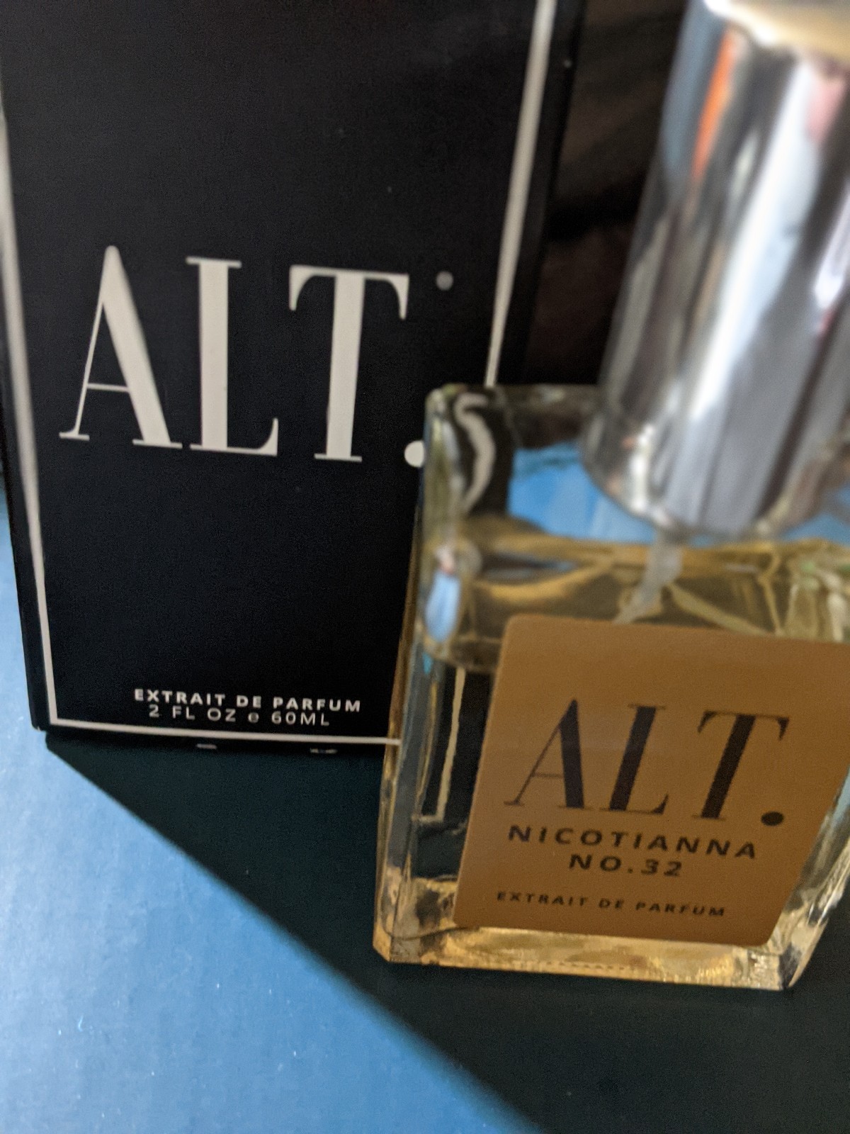 ALT. NICOTIANA NO. 32 Extrait De Parfum
