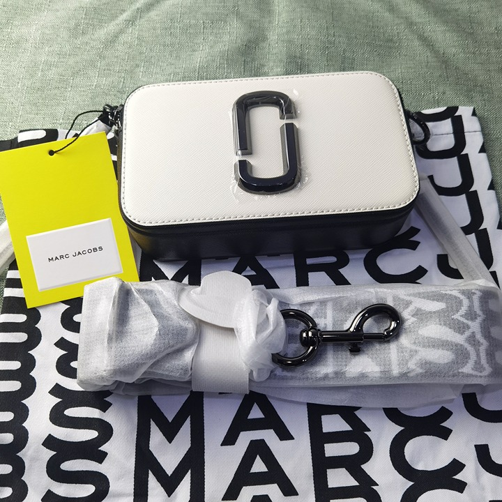 NWT snapshot cross-body bag