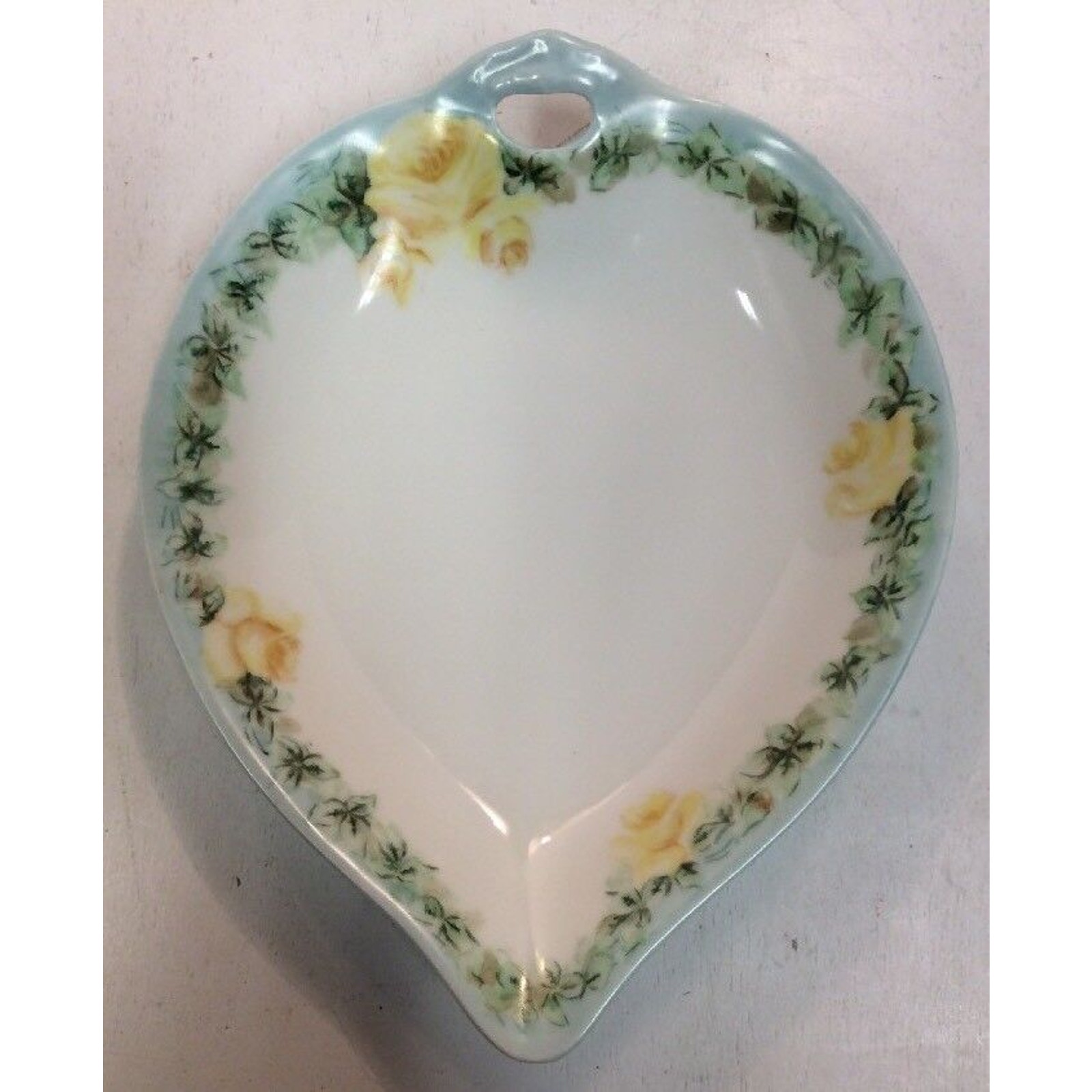 1913 Weimar Porzellan Ceramic Teardrop Bowl 7 x5.25 x1.25 KitchenGnu