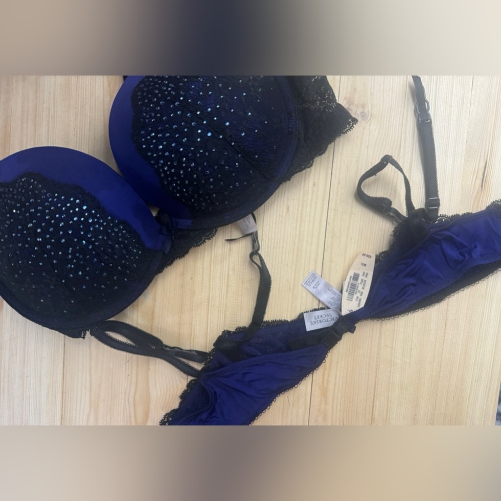 Dream Angels Push up with matching Garter. New with Tags