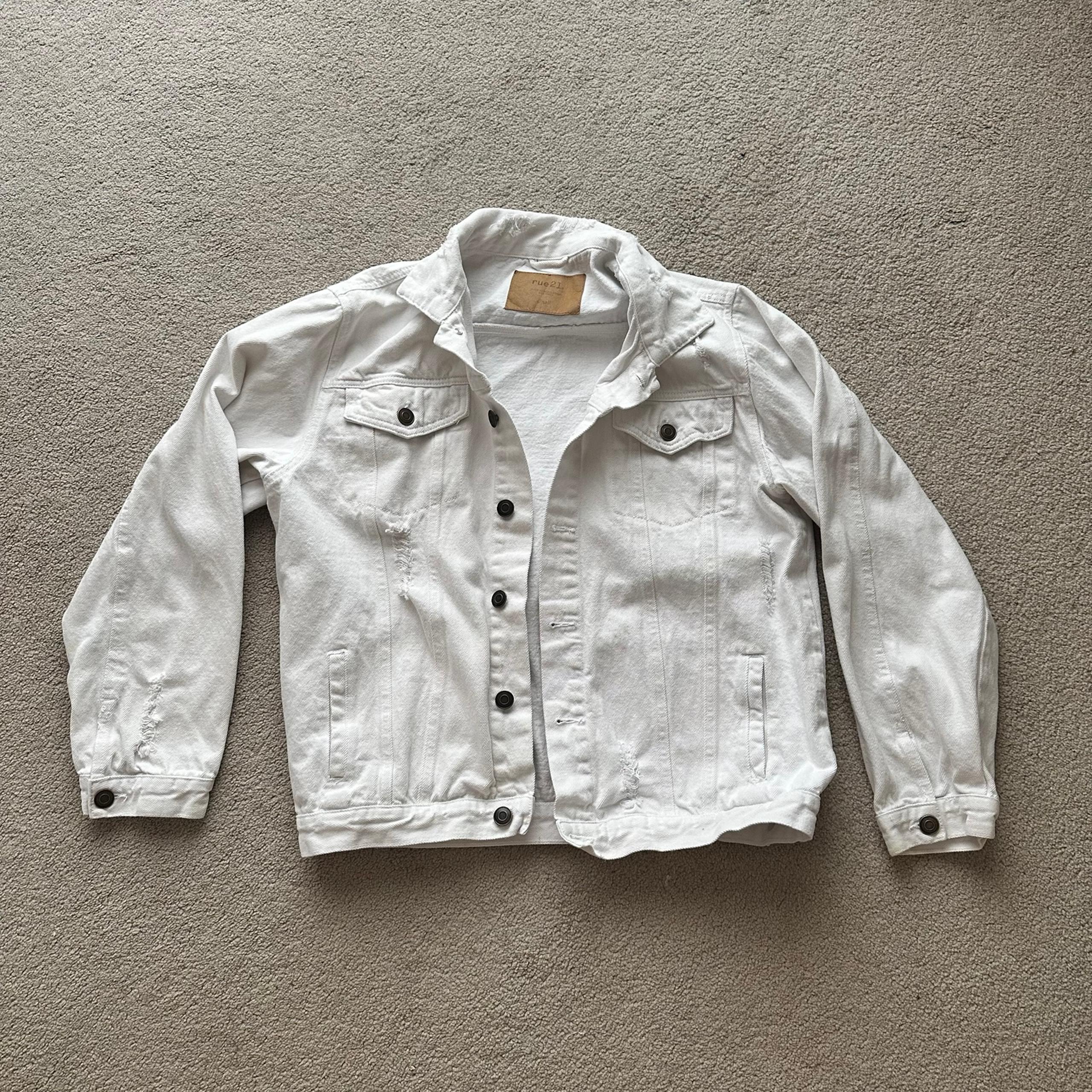 Rue21 White Denim Jean Jacket Women’s Small Distressed Casual Lightweight