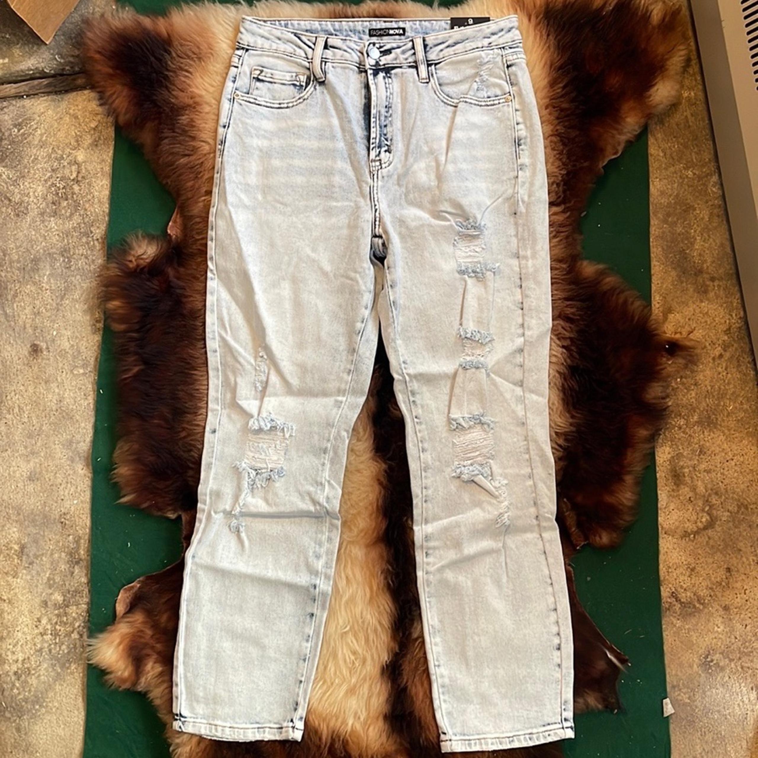 NWT Fashion Nova Boyfriend Jeans