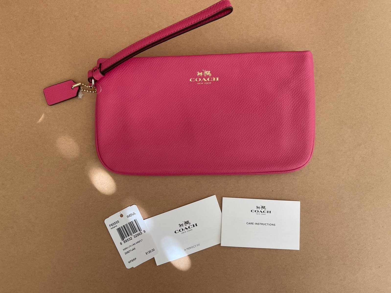 NWT Coach Large Wristlet In leather