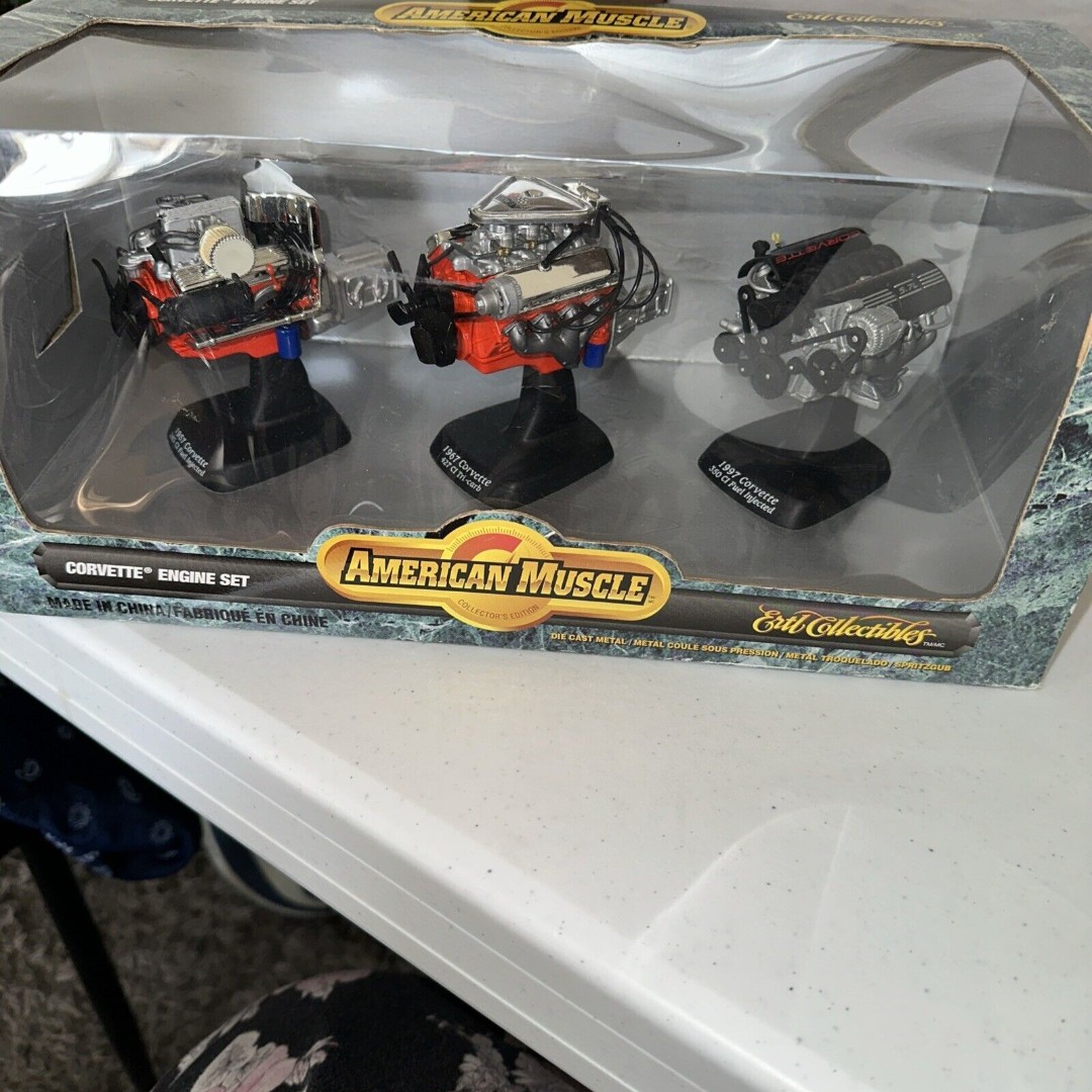 1:12 Scale American Muscle 1957, 1967 & 1997 Corvette Engine Set