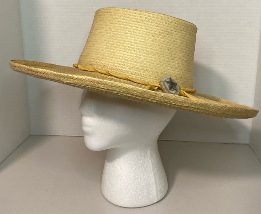 Hat Don Livingston