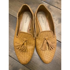 Mossimo Dutti Loafer Size 37EU brown leather tassle