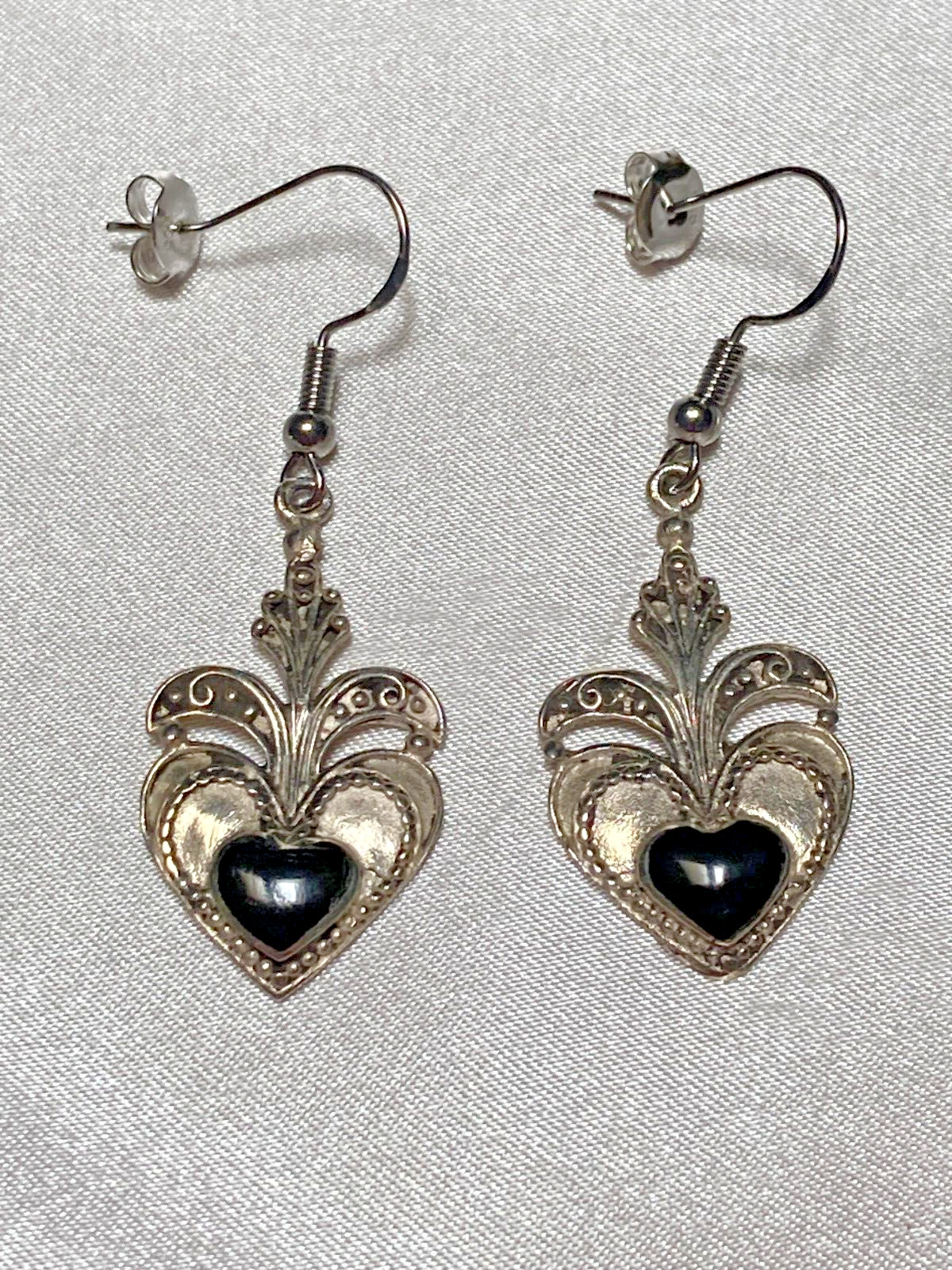 Darling Heart 925 Sterling Silver Black Onyx Vintage Pierced Earrings