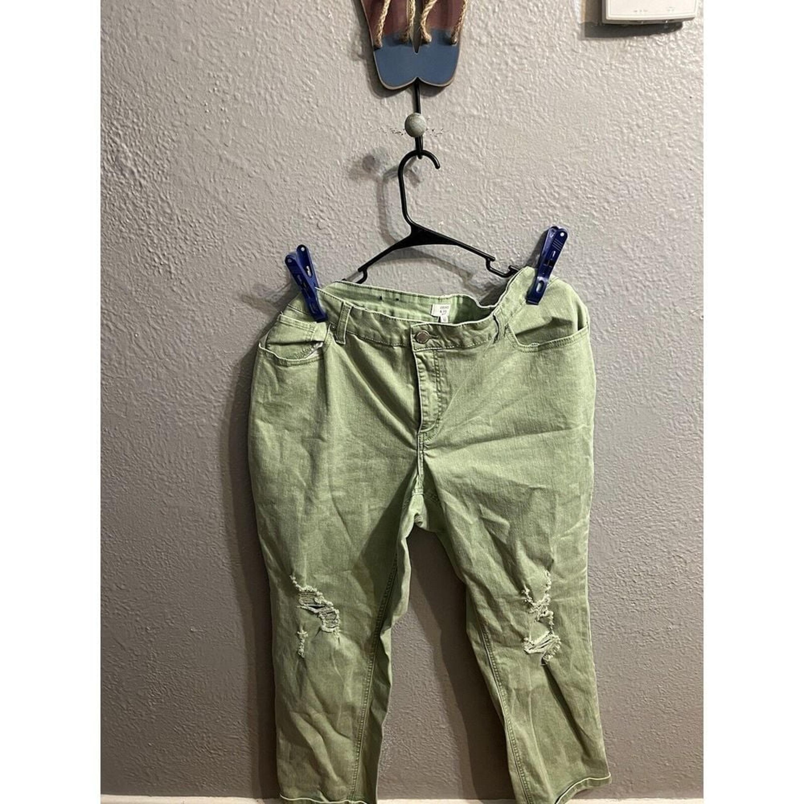 Crown & Ivy Curvy Women's Size 22W Pants Light Green