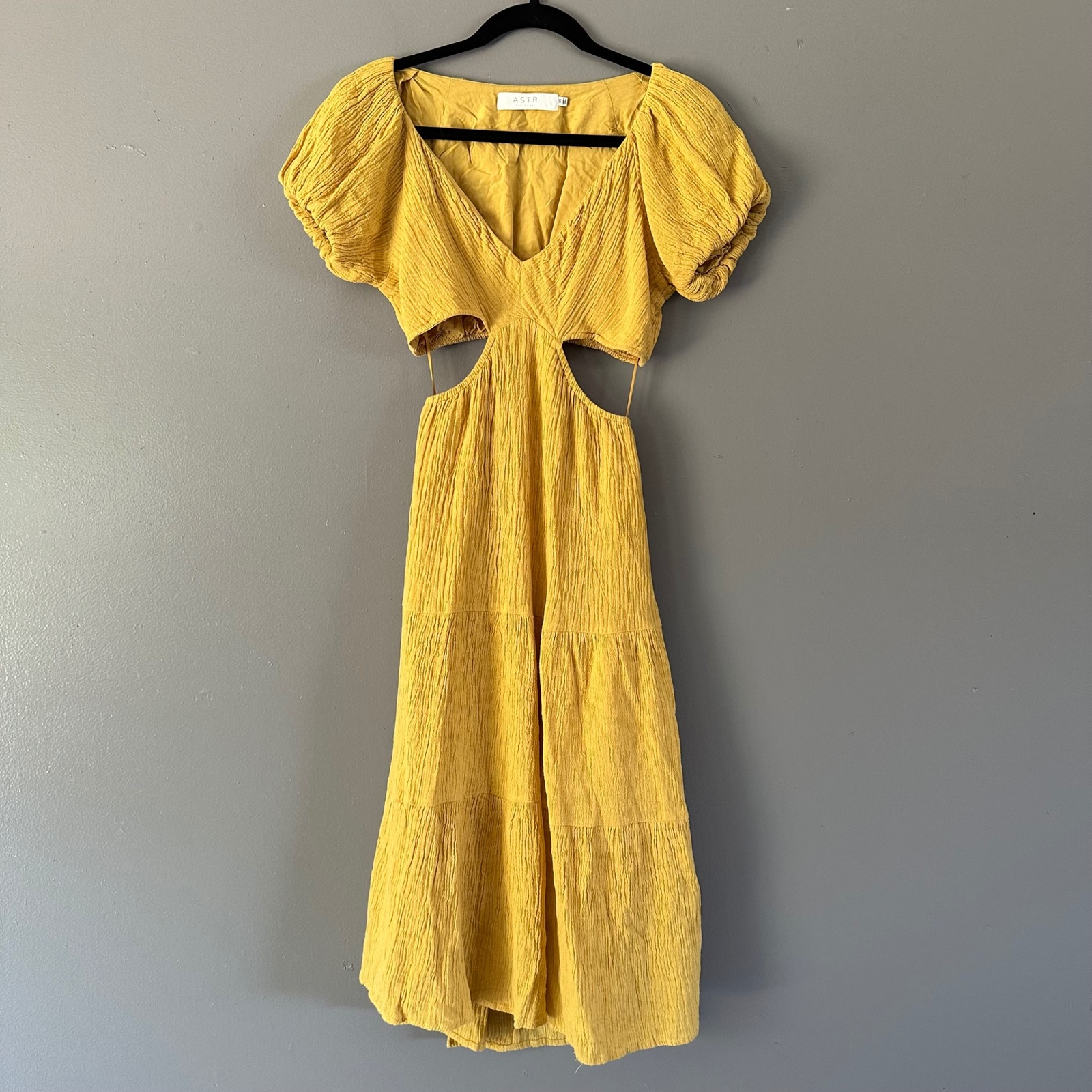 ASTR The Label Puff Sleeve Cutout Gauze Midi Dress in Mustard Yellow SZ XS