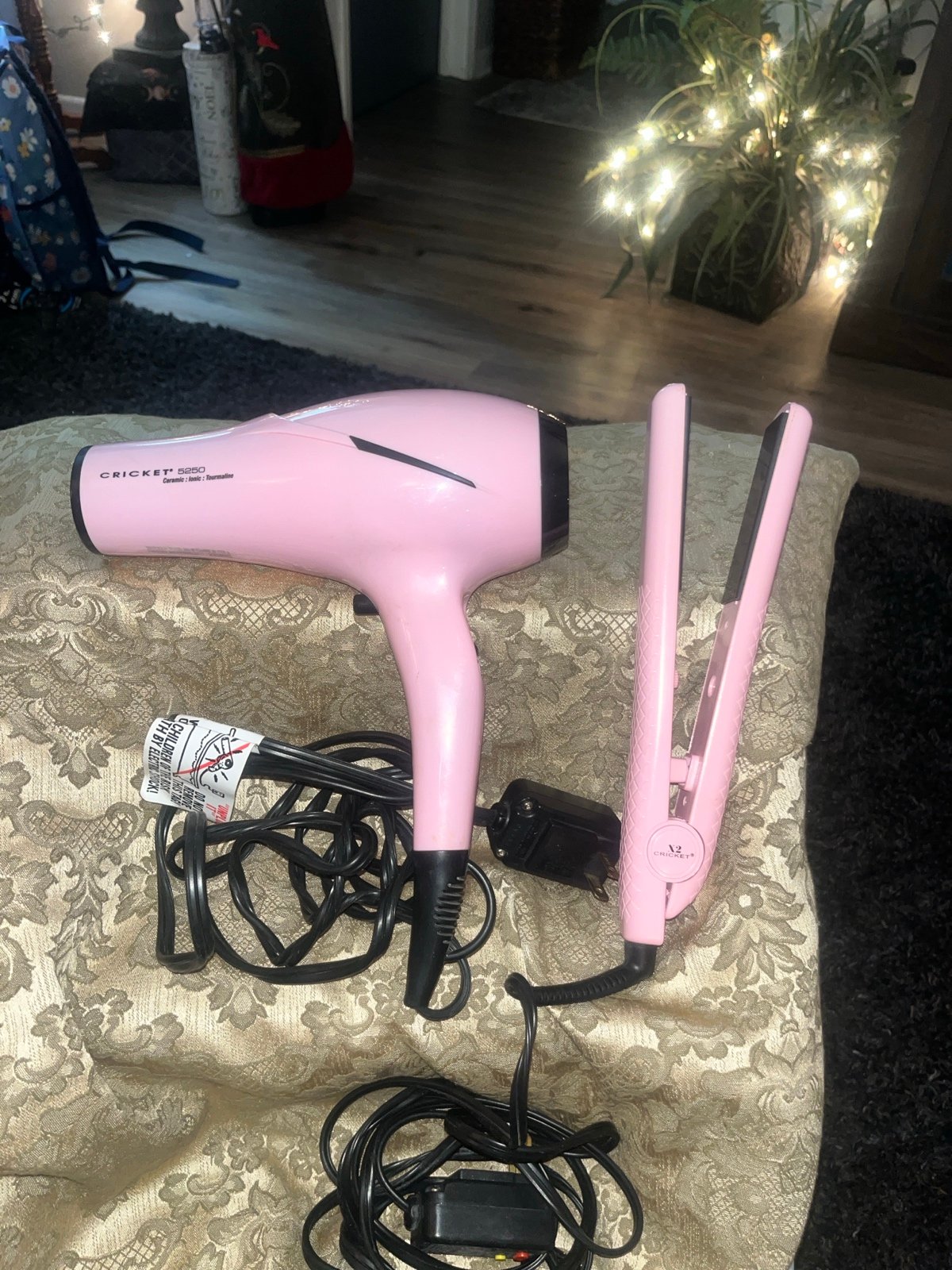 Cricket 5250 hairdryer and Ceramic straightener