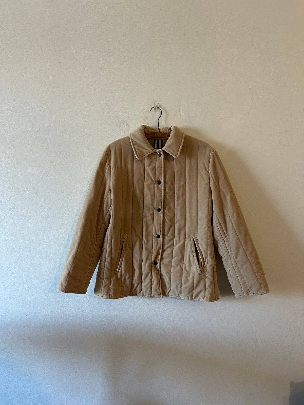 Vintage Burberrys Quilted Velvet Velour Beige Coat Nova Check Lined M/L?  Overal