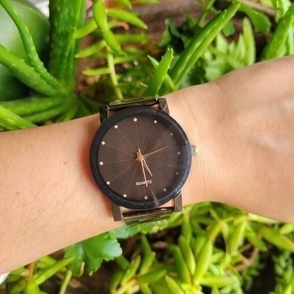 Like New Men's Black Quartz Watch