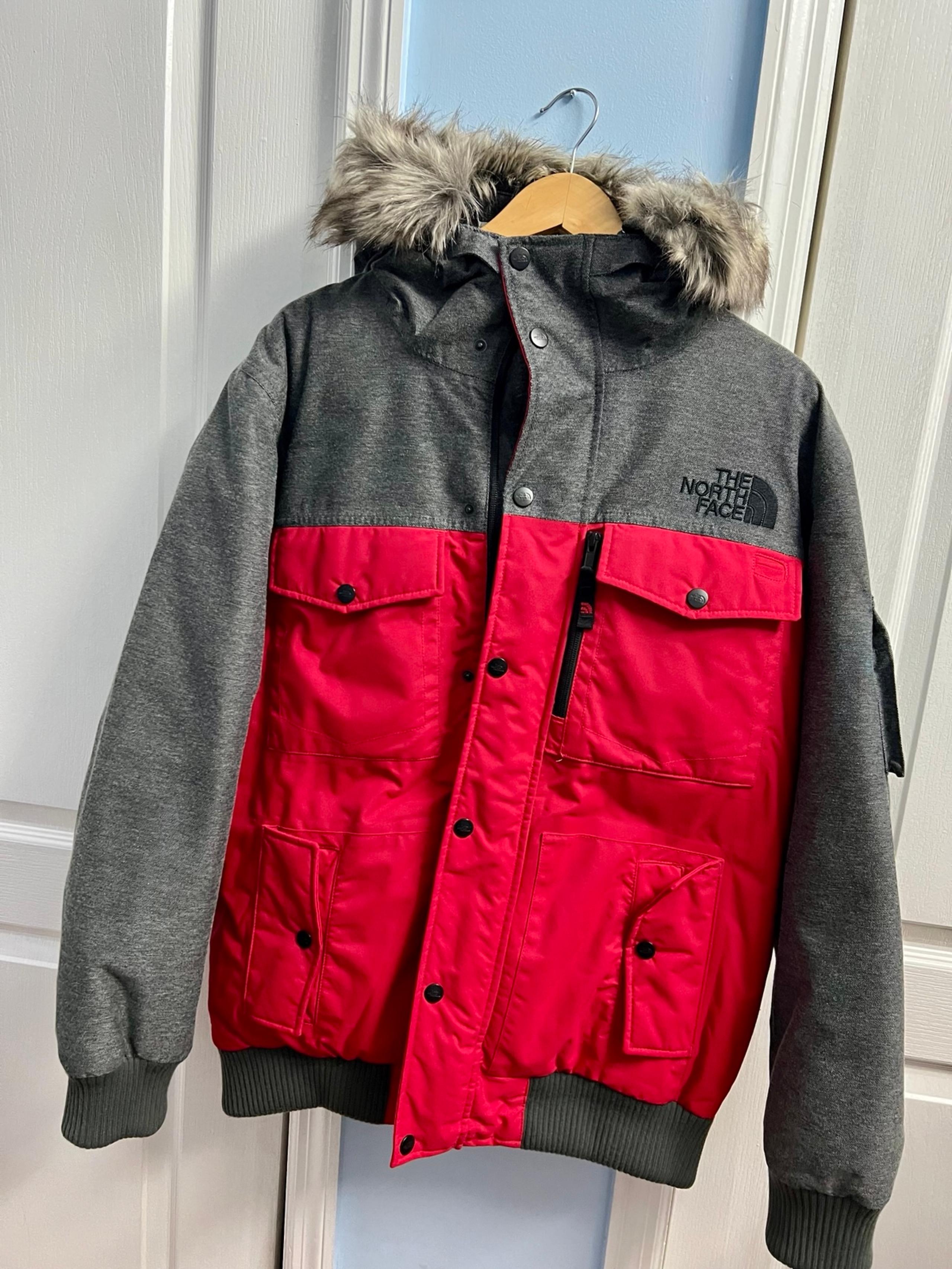 Mens The North Face
Gotham III 550-Down Warm Insulated Winter Jacket Red -Large
