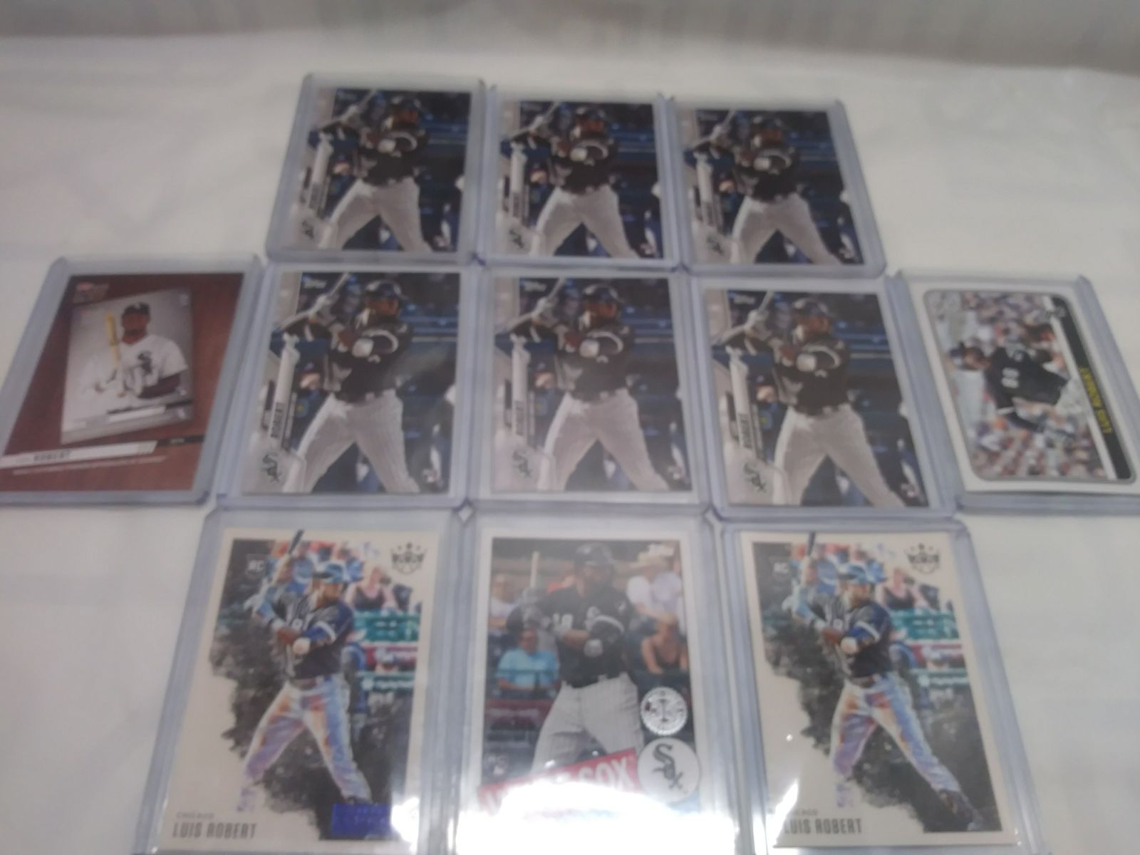 Louis robert rc lot (11 cards)