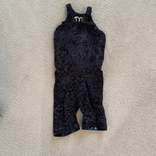 TYR Avictor Closed Back Size 20
