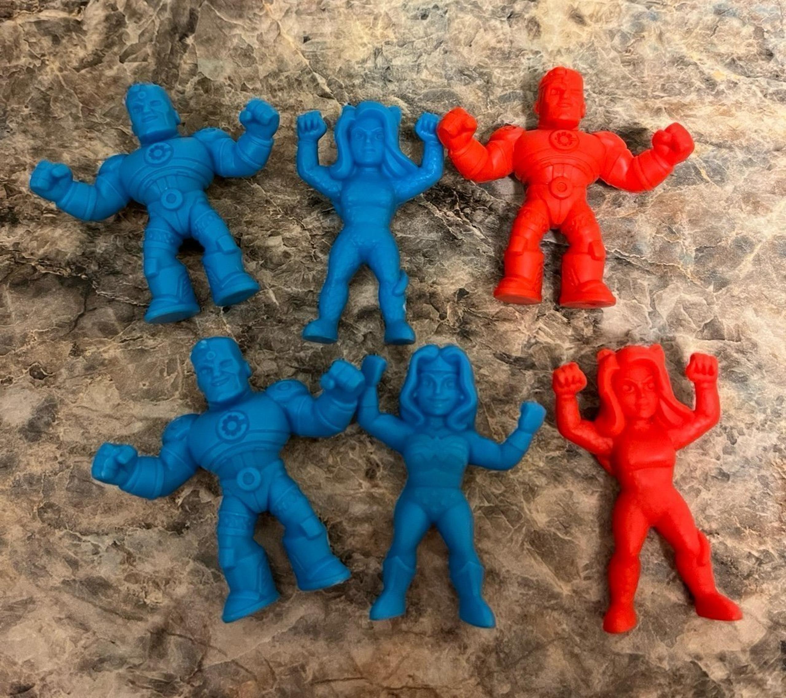 SALE DC Comics mini figures from Wendy’s. Lot of 6