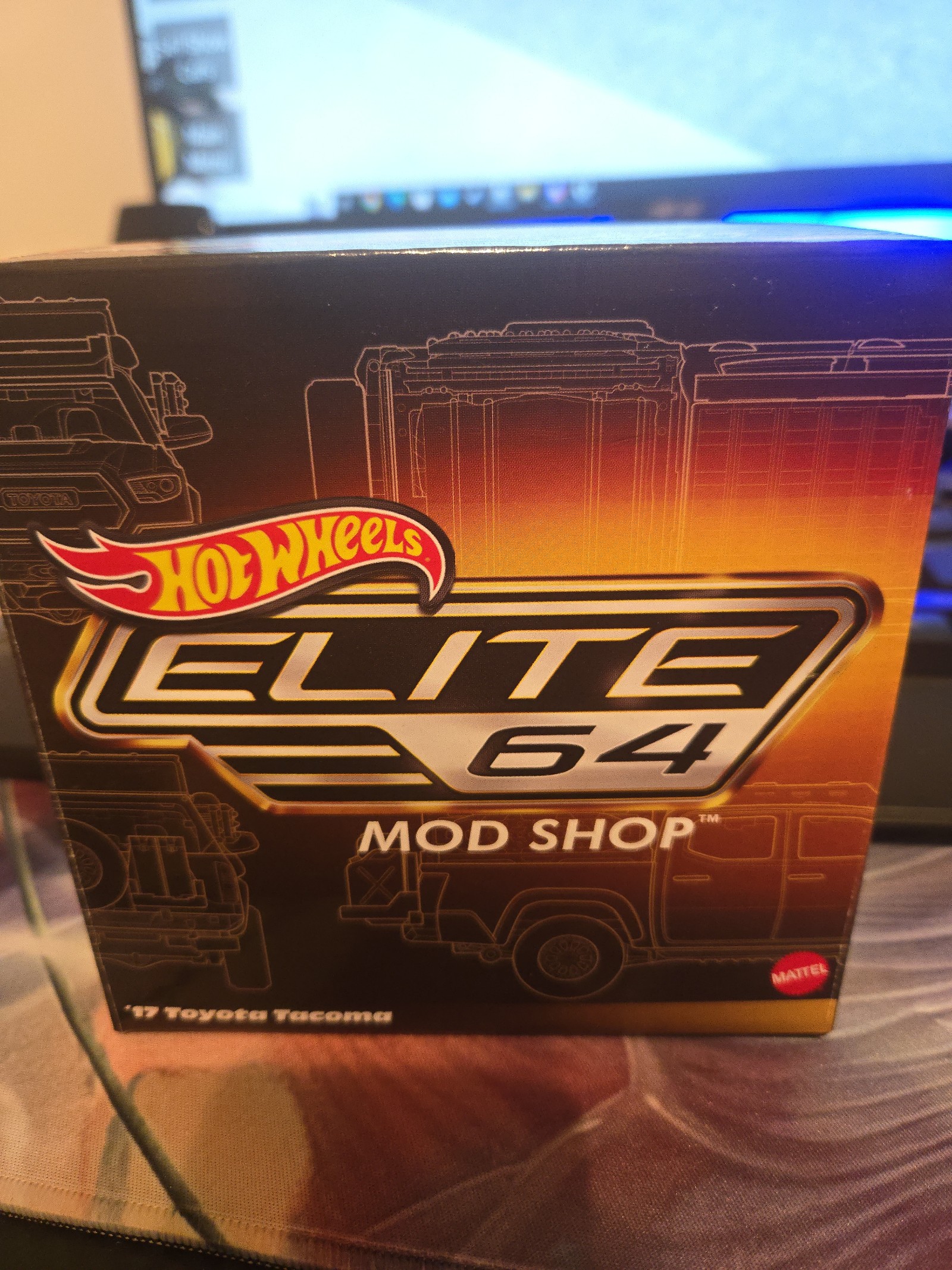 Hot wheels elite 64 mod shop 2017 toyota tacoma