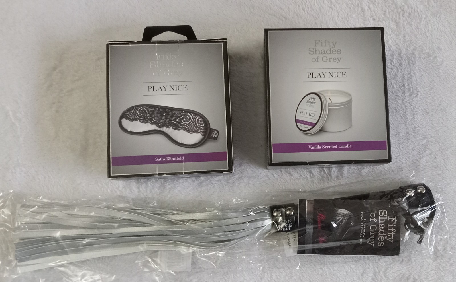 Swag Bag goodies related to EL James